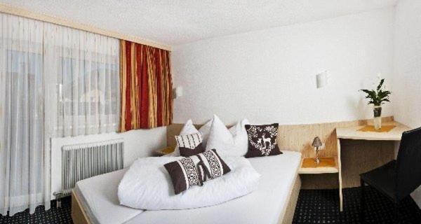 Cafe-Pension Margret Цірль Номер фото